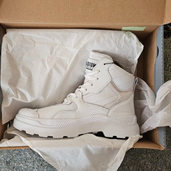 Palladium - All white high top sneakers - Picture 1 of 3